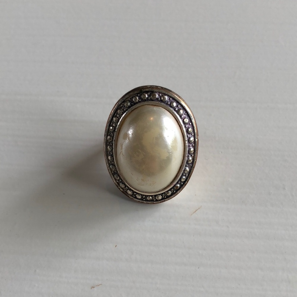 Vintage pearl style ring